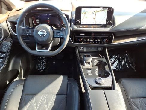 Certified 2023 Nissan Rogue Platinum w/ Platinum Premium Package image 12