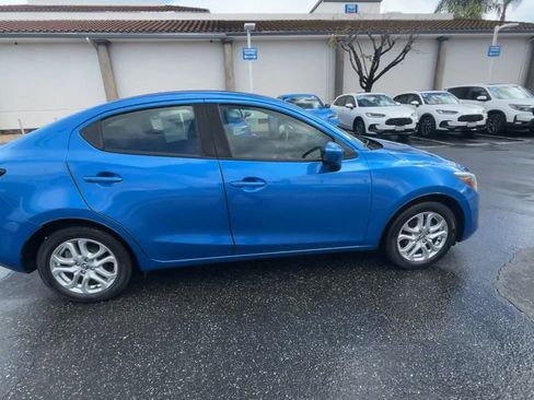 Used 2018 Toyota Yaris iA image 9