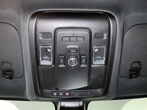 Used 2022 Chevrolet Tahoe RST w/ Luxury Package RWD image 22