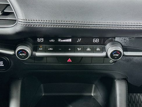 Used 2025 MAZDA MAZDA3 s FWD image 24