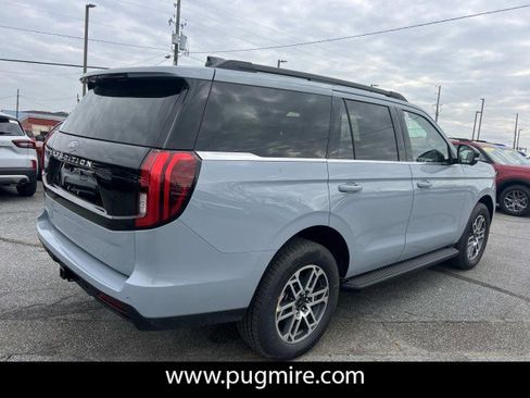 New 2026 Ford Expedition Active image 7