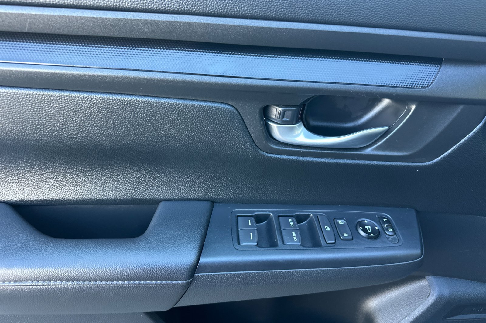 Used 2024 Honda CR-V EX image 11