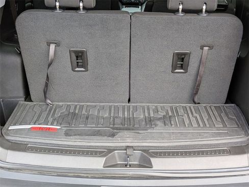 Used 2023 GMC Acadia SLE w/ Driver Convenience Package image 28