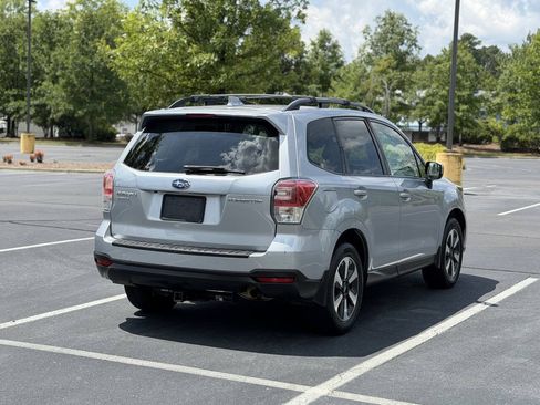 Used 2018 Subaru Forester 2.5i Premium AWD/4WD image 7