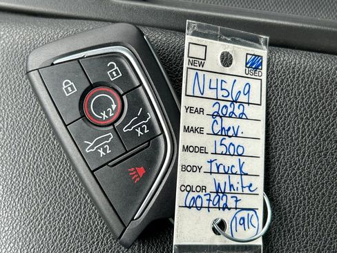 Used 2022 Chevrolet Silverado 1500 W/T AWD/4WD image 32