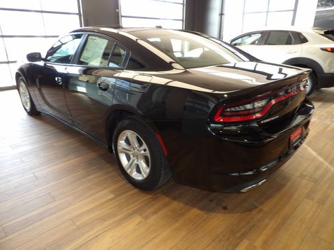 Used 2021 Dodge Charger SXT w/ Leather Interior Group image 8