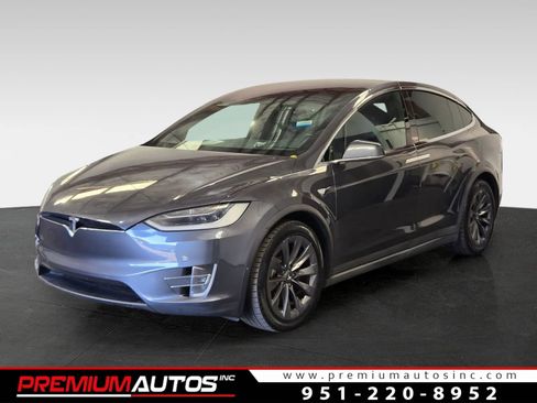 Used 2017 Tesla Model X 75D image 1