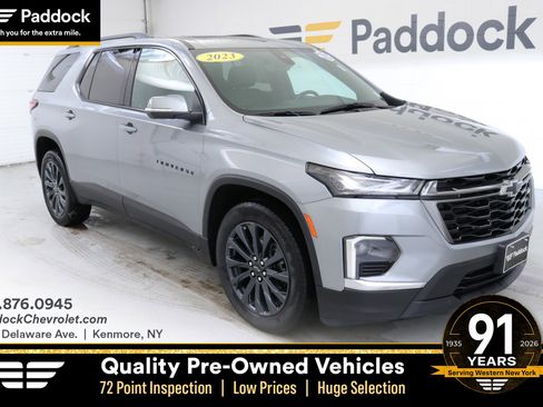 Used 2023 Chevrolet Traverse RS image 1