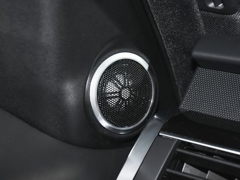 Used 2021 Land Rover Range Rover Sport SVR Carbon Edition AWD/4WD image 33