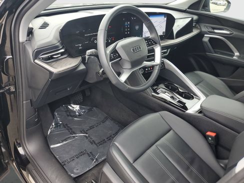Used 2025 Audi Q5 Premium w/ Convenience Package AWD/4WD image 17