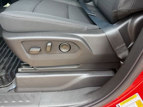 New 2026 Chevrolet Silverado 1500 Custom Trail Boss w/ LPO, Dark Essentials Package image 25