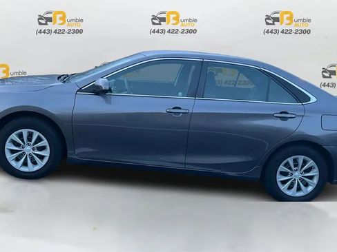 Used 2015 Toyota Camry LE image 8