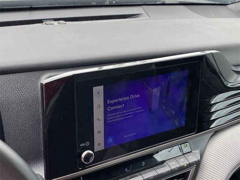 Certified 2025 Toyota Camry SE w/ Convenience Package image 8