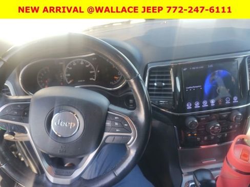 Used 2020 Jeep Grand Cherokee Altitude image 3