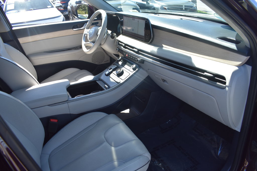 Certified 2023 Hyundai Palisade Limited FWD image 10