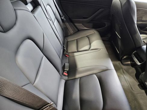 Used 2019 Tesla Model 3 RWD image 8