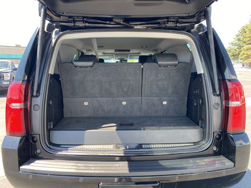 Used 2018 Chevrolet Tahoe Premier AWD/4WD image 11
