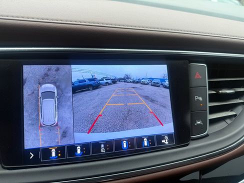 Used 2020 Buick Enclave Avenir w/ Avenir Technology Package image 18