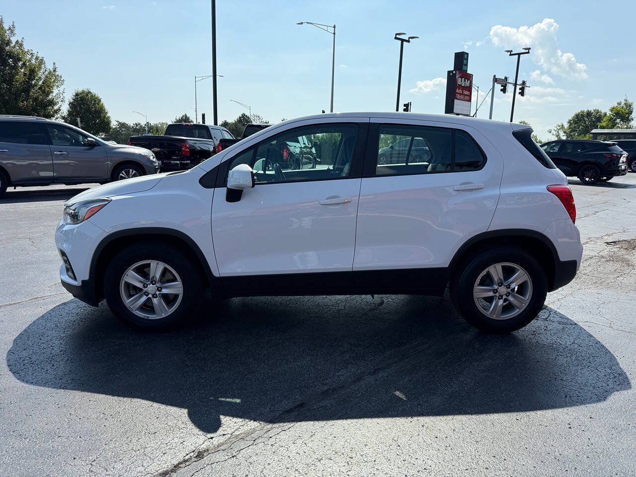 Used 2020 Chevrolet Trax LS FWD image 4