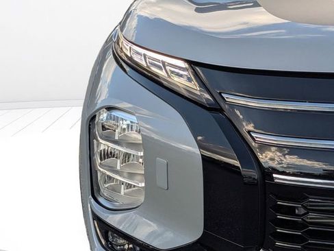 New 2026 Mitsubishi Outlander Trail Edition image 9