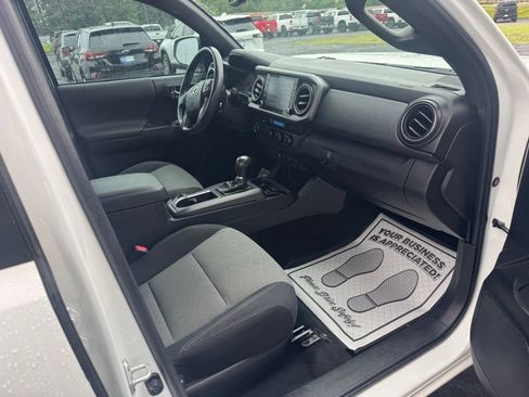 Used 2021 Toyota Tacoma TRD Off-Road w/ Technology Package RWD image 13