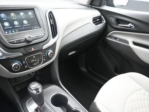 Used 2019 Chevrolet Equinox LS FWD image 27