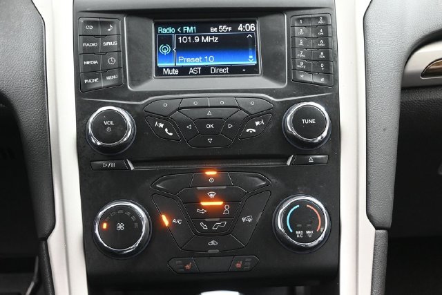 Used 2014 Ford Fusion SE w/ Equipment Group 202A FWD image 17