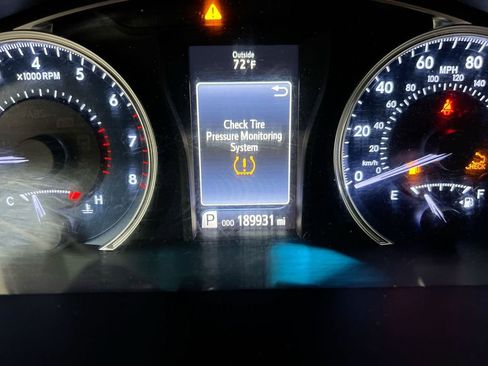 Used 2016 Toyota Camry LE image 13