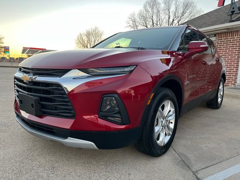 Used 2019 Chevrolet Blazer LT image 3