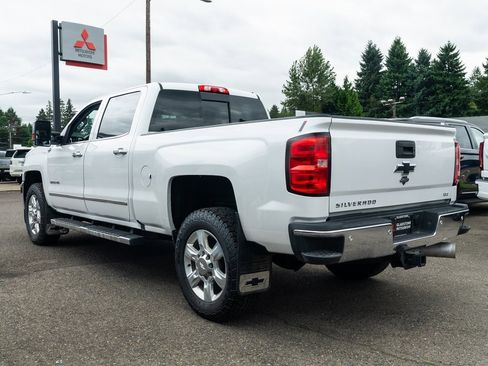Used 2018 Chevrolet Silverado 2500 LTZ image 4