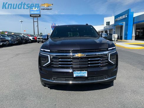 Used 2025 Chevrolet Tahoe Premier AWD/4WD image 2