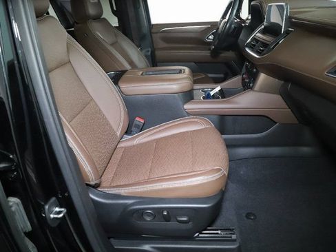 Used 2021 Chevrolet Tahoe High Country w/ Premium Package AWD/4WD image 43