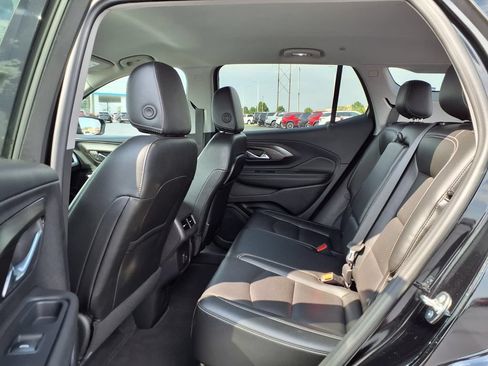 Used 2024 GMC Terrain SLT AWD/4WD image 25