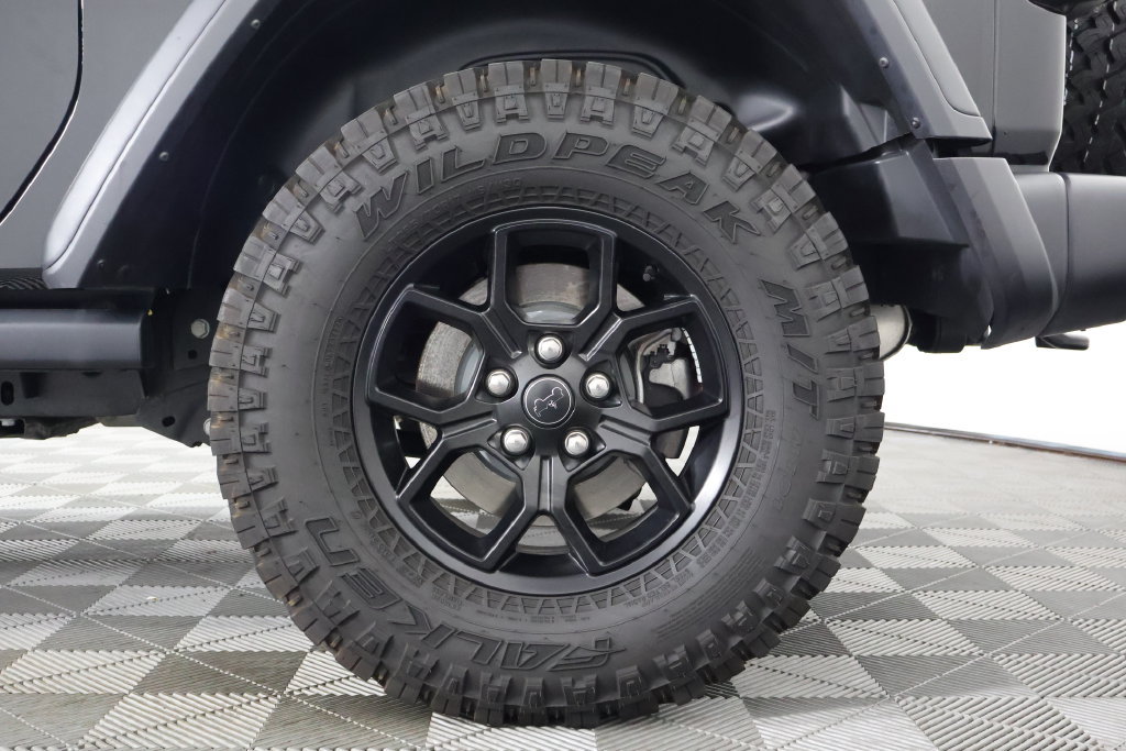 Used 2025 Jeep Wrangler Sport AWD/4WD image 16