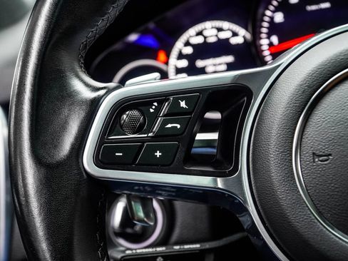 Used 2023 Porsche Cayenne Coupe AWD/4WD image 34