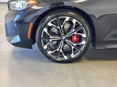 Used 2025 BMW 330i Sedan w/ M Sport Package image 10