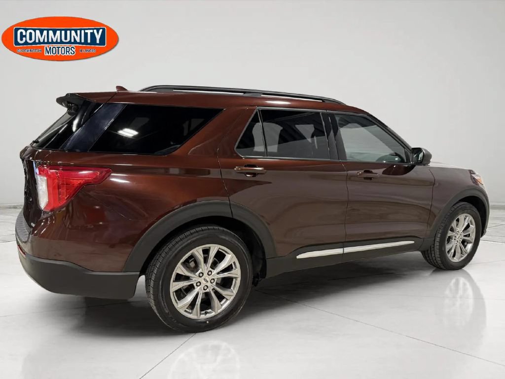 Used 2020 Ford Explorer XLT w/ Equipment Group 202A AWD/4WD image 8