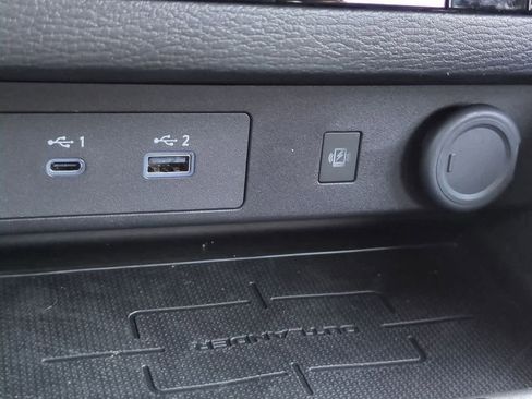 Used 2024 Mitsubishi Outlander SE image 33