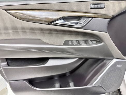 Used 2020 Cadillac Escalade Platinum image 15