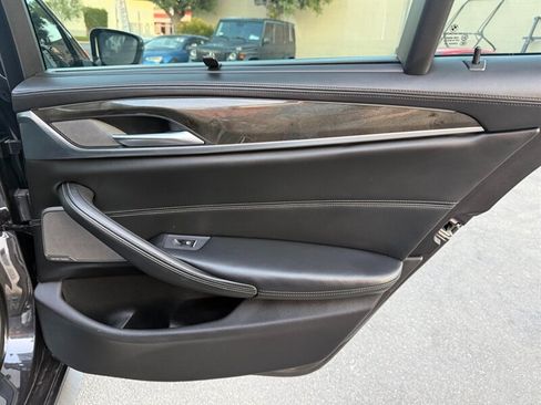 Used 2018 BMW 540i RWD image 33