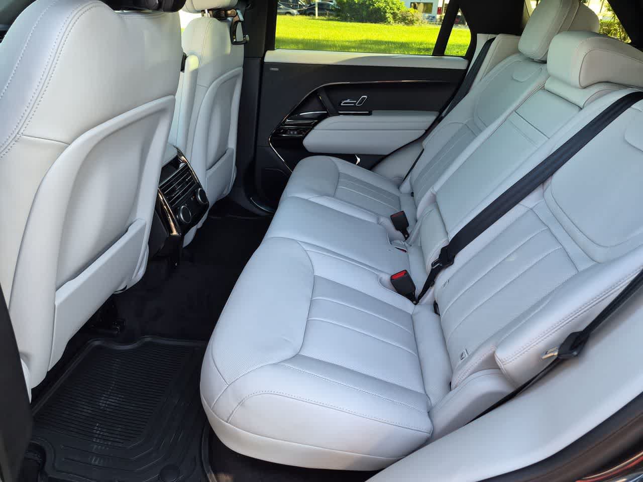 New 2027 Land Rover Range Rover Sport SE AWD/4WD image 21