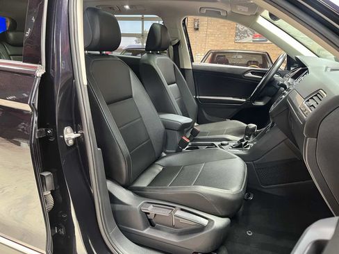 Used 2019 Volkswagen Tiguan SEL AWD/4WD image 25