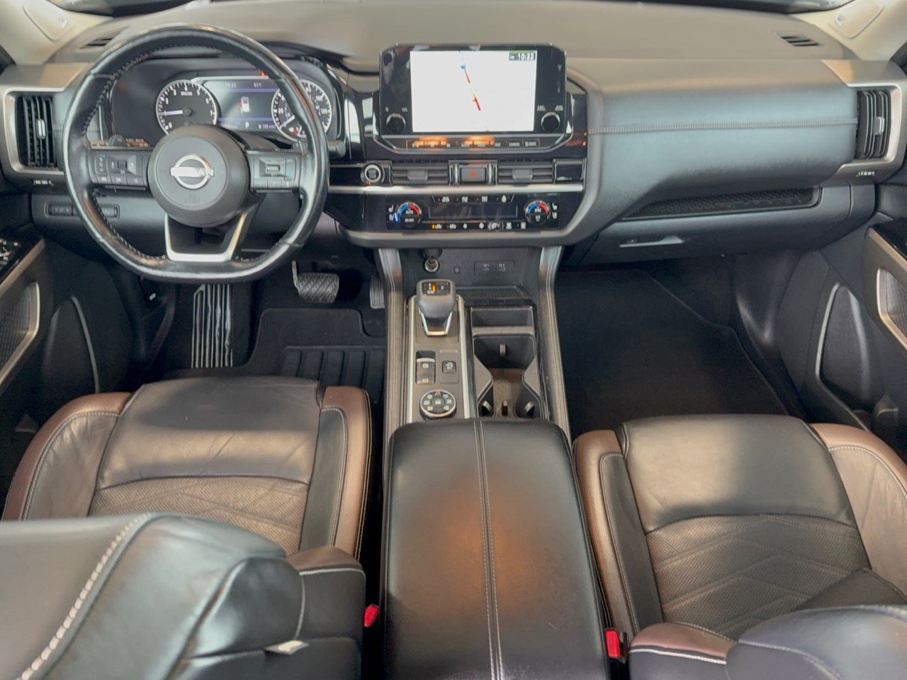 Used 2022 Nissan Pathfinder Platinum w/ Cargo Package AWD/4WD image 17
