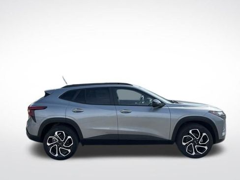 New 2026 Chevrolet Trax RS w/ Driver Confidence Package FWD image 16