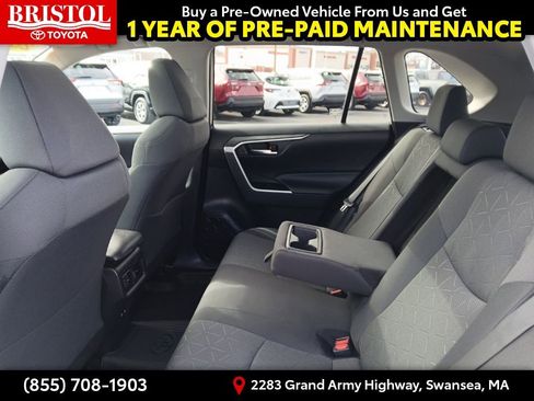 Used 2021 Toyota RAV4 XLE w/ Convenience Package image 16