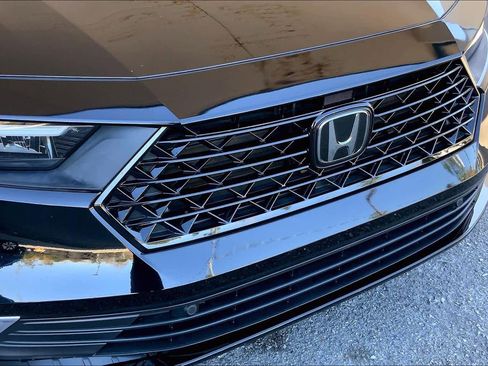 Used 2023 Honda Accord Touring image 30