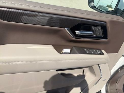 New 2026 GMC Yukon XL Elevation w/ Elevation Premium Package AWD/4WD image 18