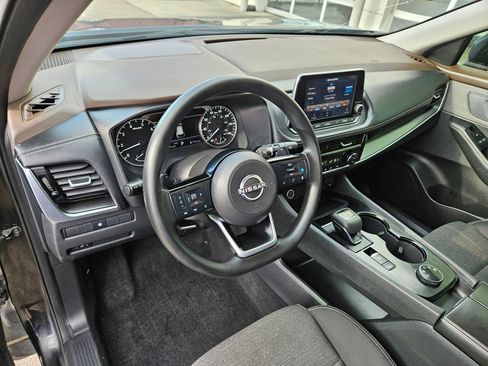 Used 2022 Nissan Rogue SV AWD/4WD image 16