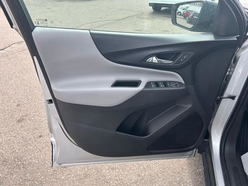 Used 2019 Chevrolet Equinox LS w/ LS Convenience Package image 14