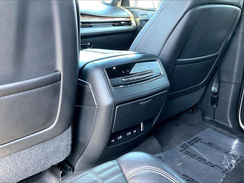 Used 2023 Cadillac Escalade Sport Platinum AWD/4WD image 34